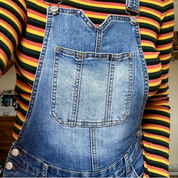 Guess denim shorteralls - Picture 2 of 2